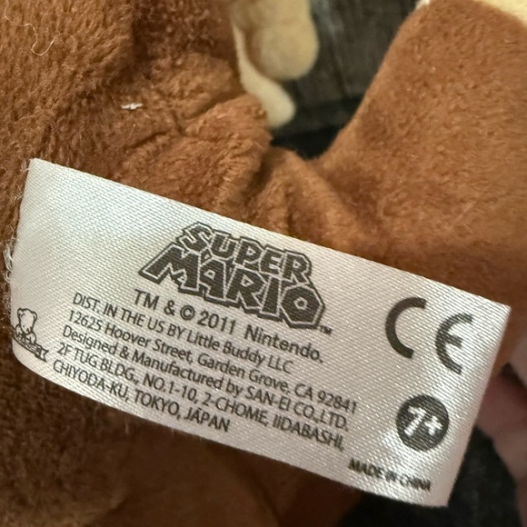 Nintendo Donkey Kong Plush - Brown and Cream - Picture 3 of 6